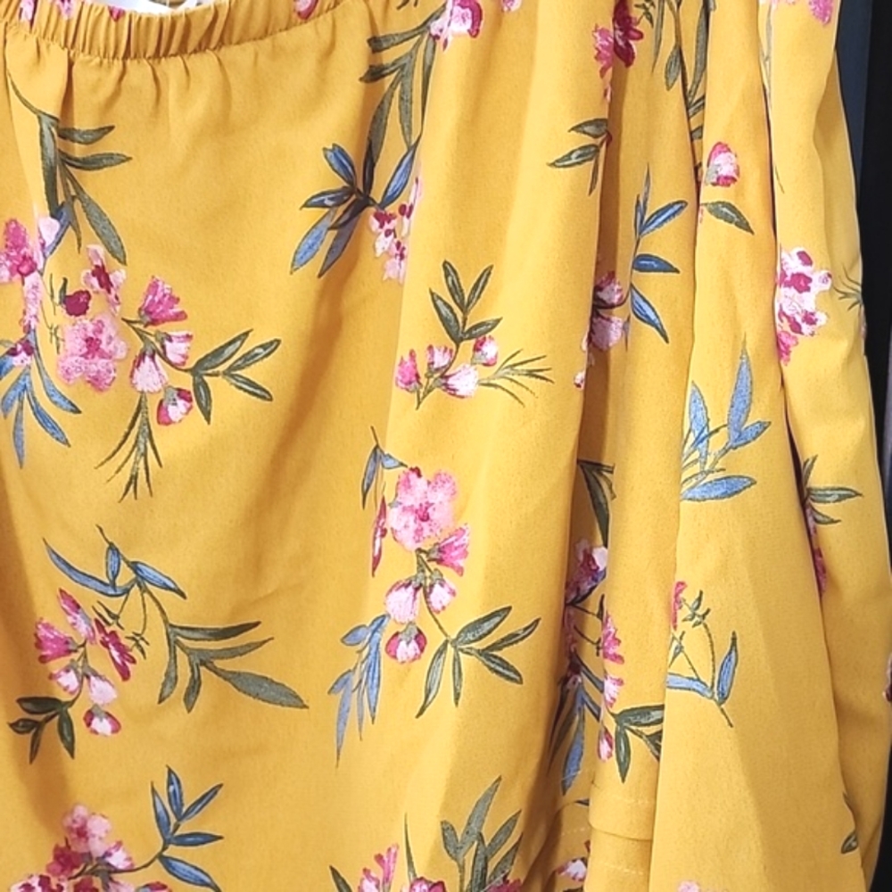 💛 Stitch Fix Top - Picture 2 of 7